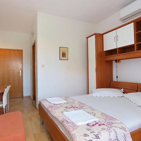 Apartments By The Sea Zivogosce - Blato, Makarska - 1057 Blato  Номер фото