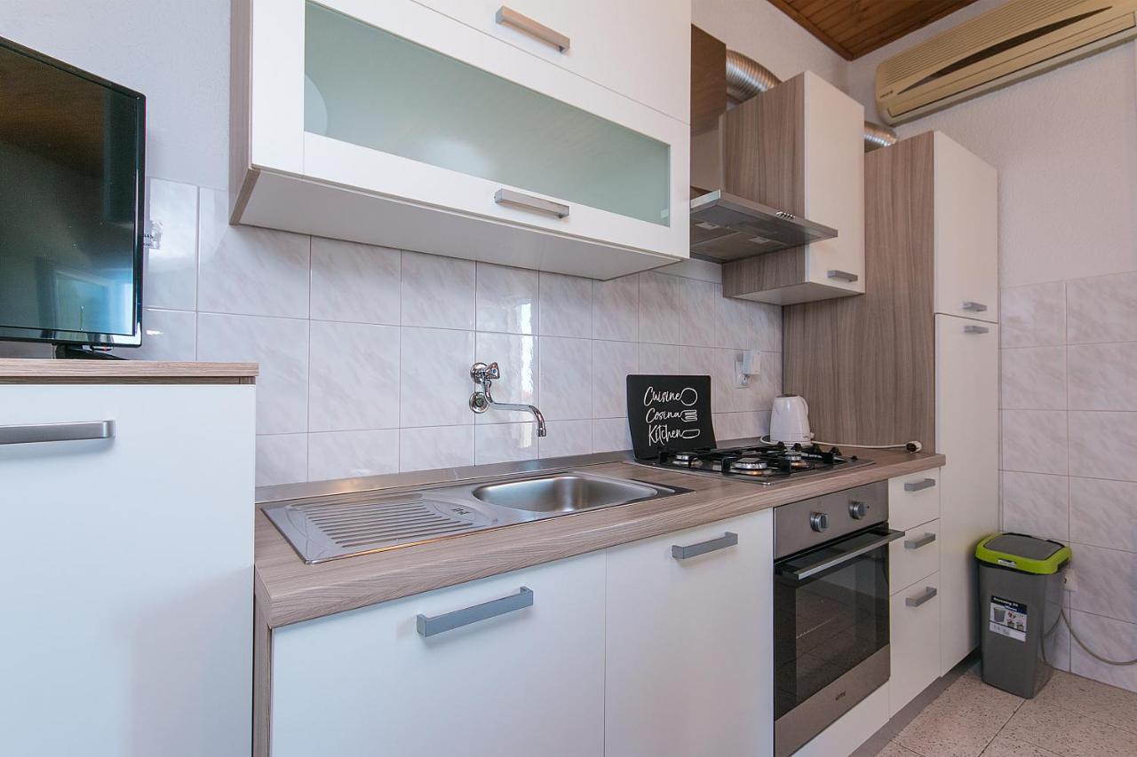 Apartments By The Sea Zivogosce - Blato, Makarska - 1057 Blato  Экстерьер фото