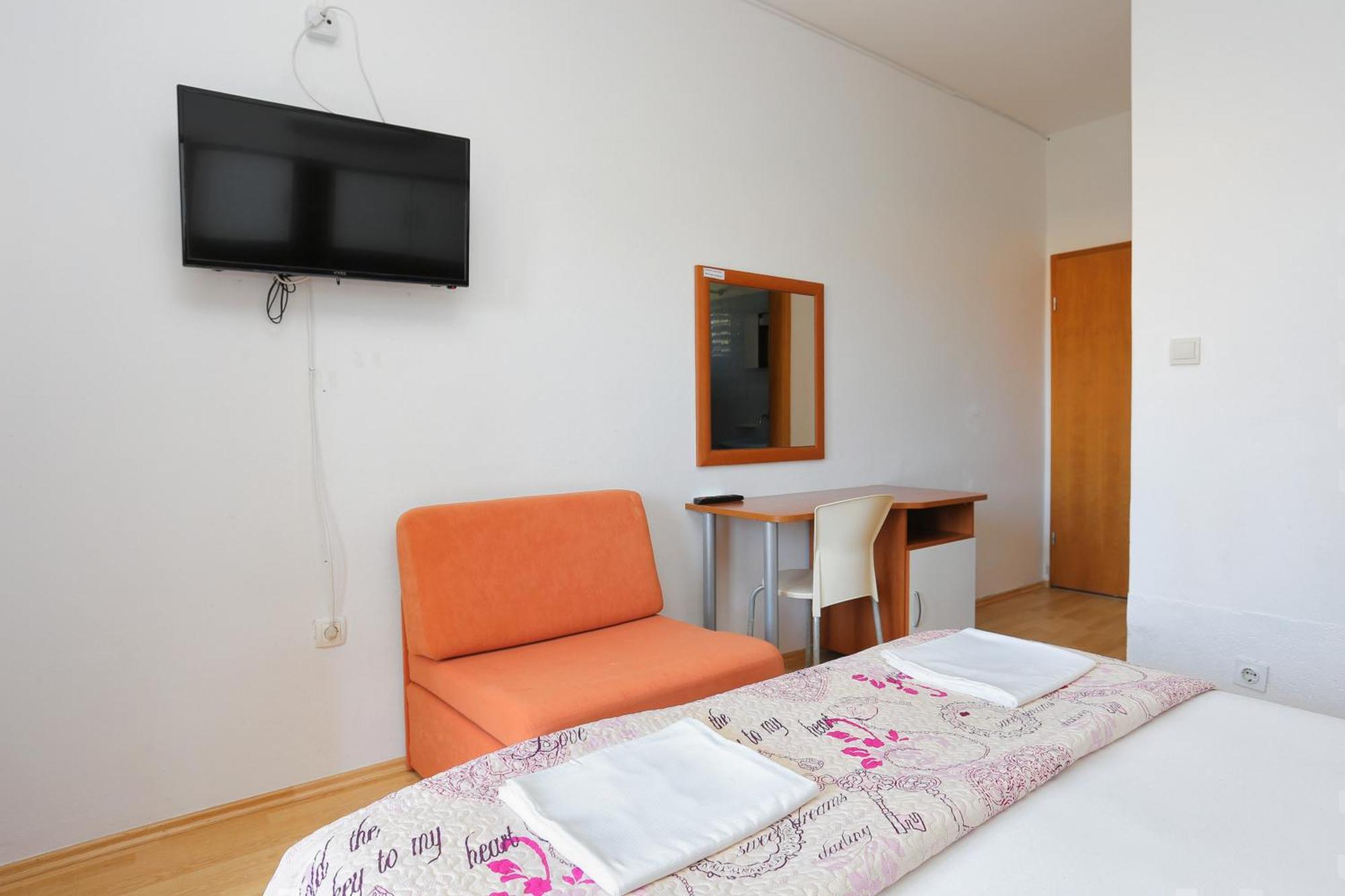 Apartments By The Sea Zivogosce - Blato, Makarska - 1057 Blato  Номер фото
