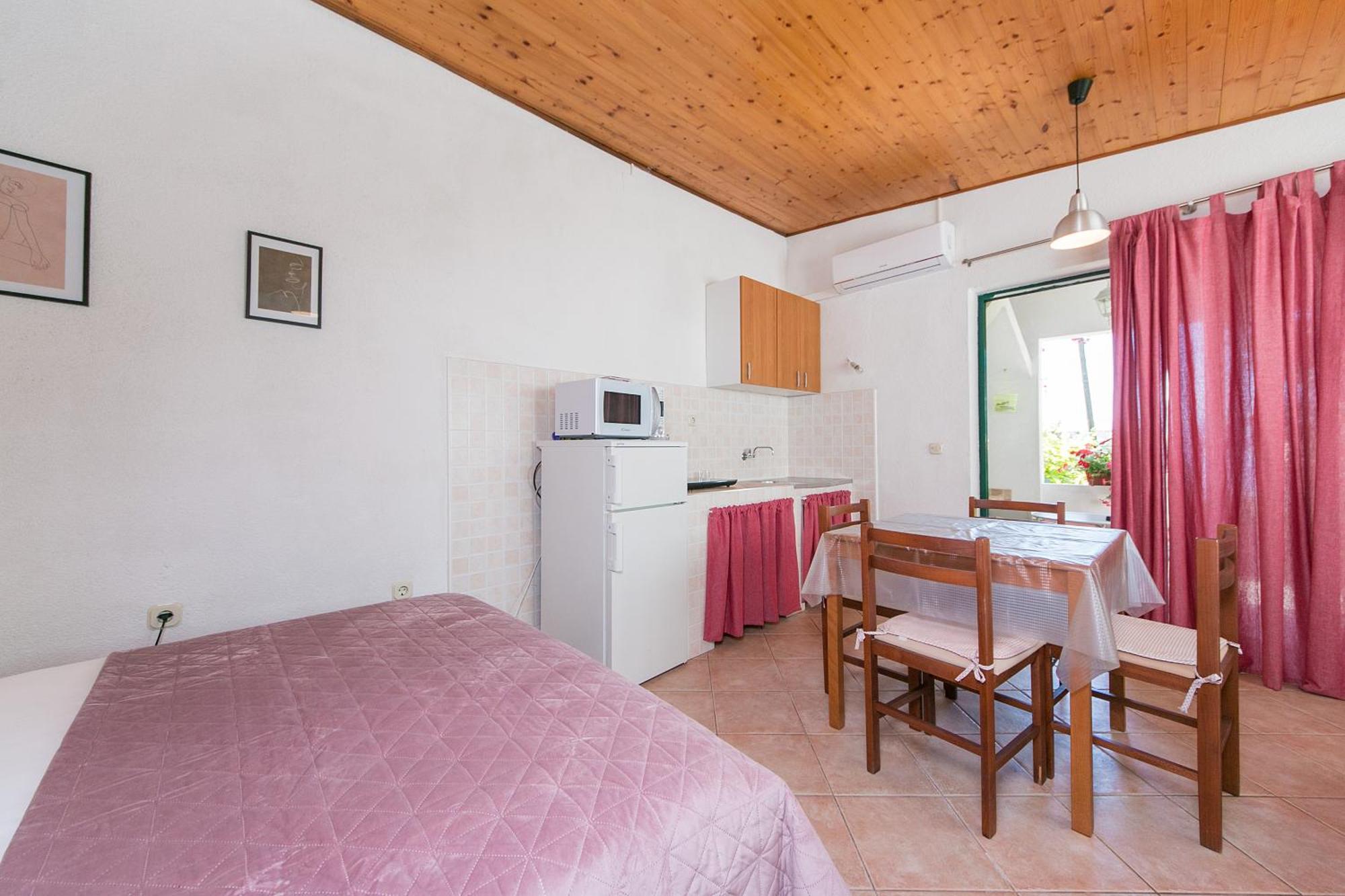 Apartments By The Sea Zivogosce - Blato, Makarska - 1057 Blato  Номер фото