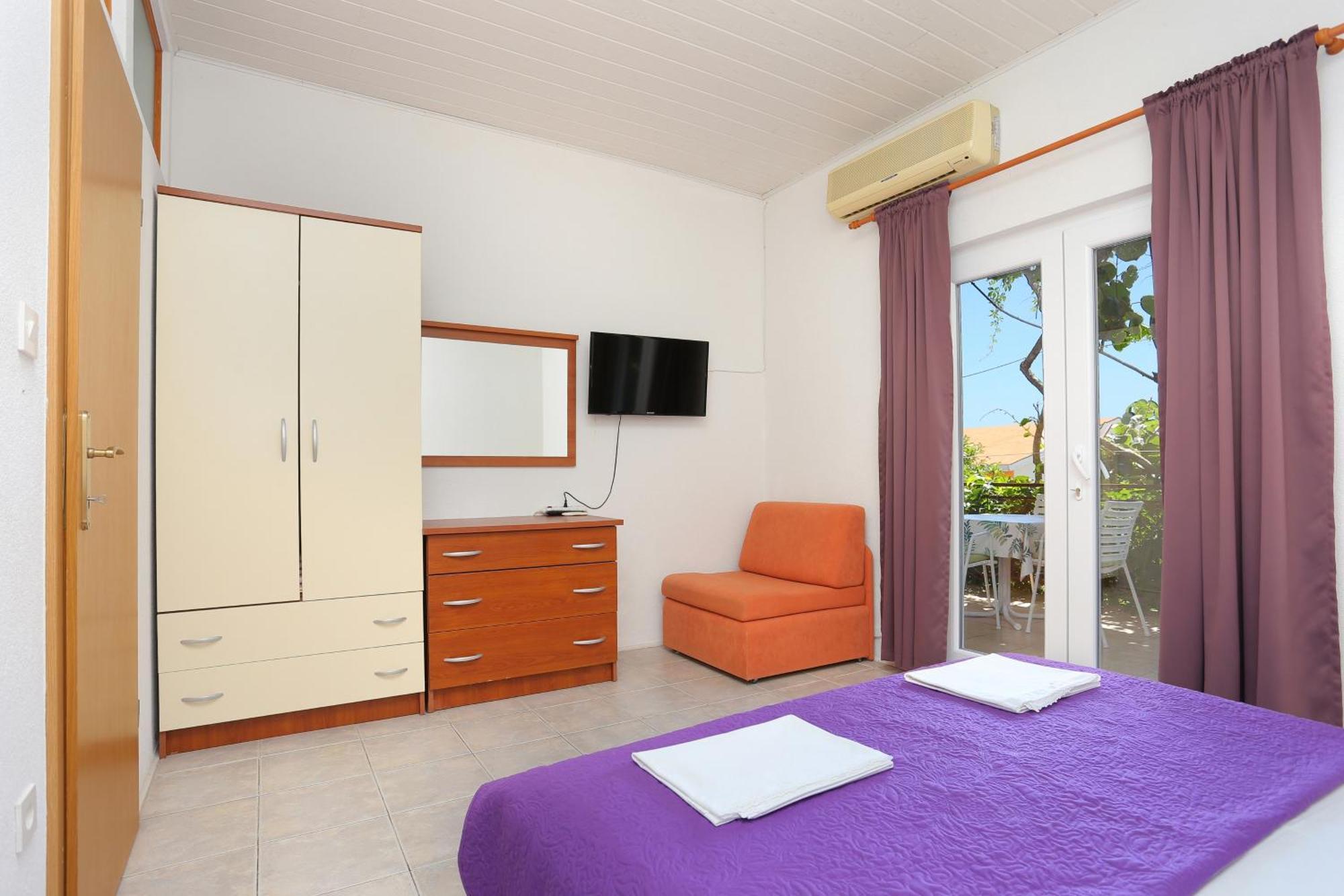 Apartments By The Sea Zivogosce - Blato, Makarska - 1057 Blato  Номер фото